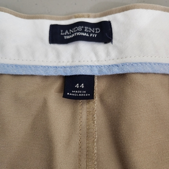 Lands End Men's Khaki Shorts, sz 44 - Picture 6 of 6